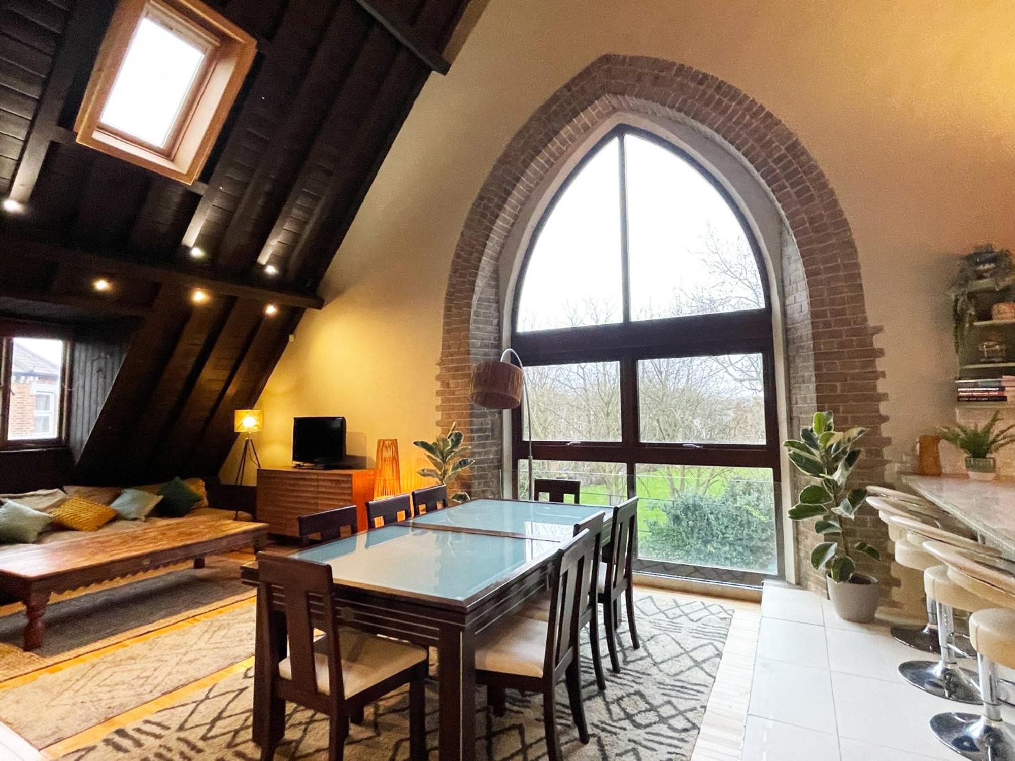 Unique Crystal Palace Park Church Conversion Apartment Londra Exterior foto